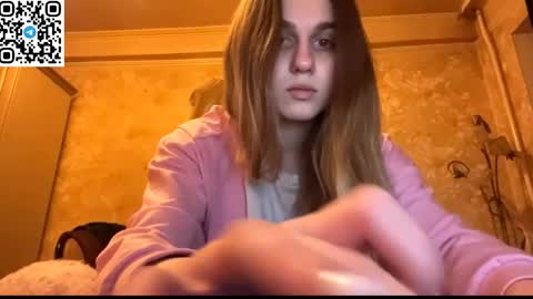 Snapshot of lovelysilk_63 chatting on April 10, 6:12 pm ELA online show from April 10, 6:12 pm