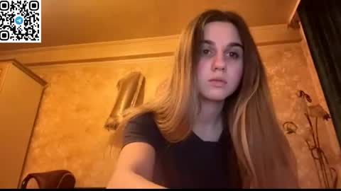 Snapshot of lovelysilk_63 chatting on April 17, 7:17 pm ELA online show from April 17, 7:17 pm