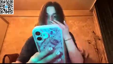 Snapshot of lovelysilk_63 chatting on April 24, 6:32 pm ELA online show from April 24, 6:32 pm