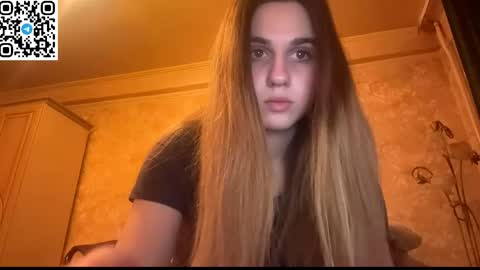 Snapshot of lovelysilk_63 chatting on April 25, 6:38 pm ELA online show from April 25, 6:38 pm