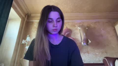 Snapshot of lovelysilk_63 chatting on May 3, 7:14 am ELA online show from May 3, 7:14 am