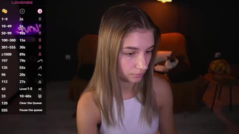 Snapshot of lovelyspacee chatting on November 13, 1:21 pm Anna online show from November 13, 1:21 pm