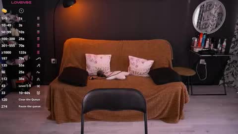 Snapshot of lovelyspacee chatting on February 10, 1:48 pm Anna online show from February 10, 1:48 pm