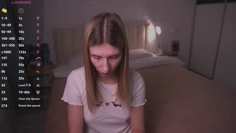 Snapshot of lovelyspacee chatting on February 27, 4:40 pm Anna online show from February 27, 4:40 pm