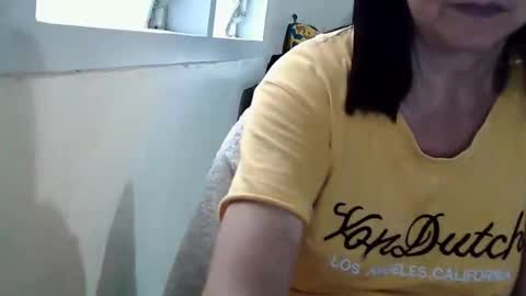 Snapshot of lovelysweetie4u chatting on May 23, 5:34 am eunice online show from May 23, 5:34 am