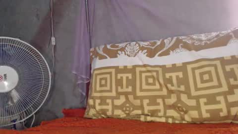 Snapshot of lovelythighs54 chatting on February 2, 10:36 am miss fancy louis online show from February 2, 10:36 am