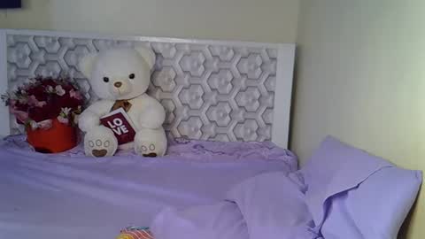 Snapshot of lovelytin chatting on February 18, 7:10 pm lovelytin online show from February 18, 7:10 pm