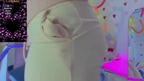 L O V E  online show from February 28, 11:58 am