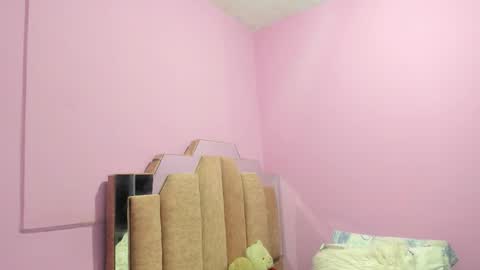 L O V E  online show from September 9, 11:43 am