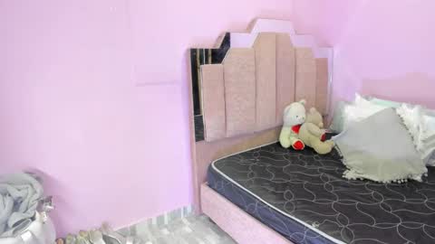 L O V E  online show from September 21, 11:56 am