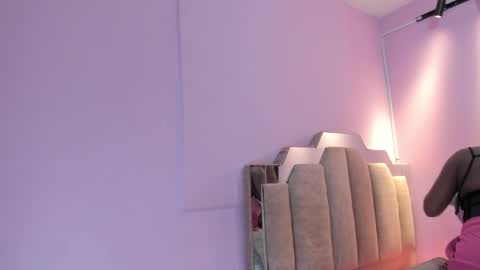 L O V E  online show from October 10, 11:42 am