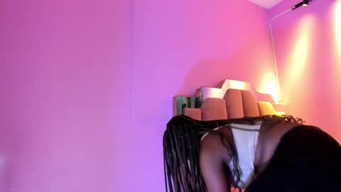 L O V E  online show from November 14, 11:53 am