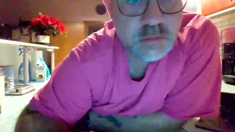 lover010983 online show from November 14, 5:28 am