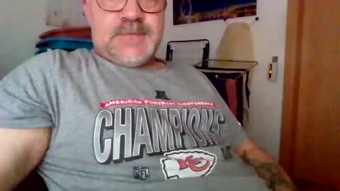 lover010983 online show from February 10, 10:08 am