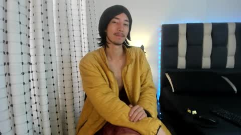 loverisu online show from January 7, 8:44 pm