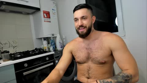 Snapshot of lovermike_ chatting on December 1, 10:32 pm Mike online show from December 1, 10:32 pm