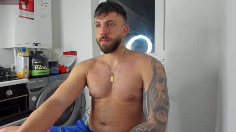 Snapshot of lovermike_ chatting on April 14, 7:31 pm Mike online show from April 14, 7:31 pm