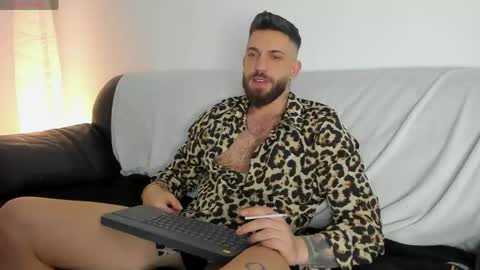 Snapshot of lovermike_ chatting on May 16, 6:28 pm Mike online show from May 16, 6:28 pm