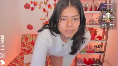 Snapshot of loverubii chatting on October 23, 8:46 am loverubii online show from October 23, 8:46 am
