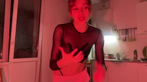 lovesstation online show from January 23, 8:35 pm