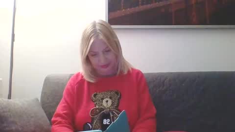 Marlyn online show from December 2, 7:38 pm