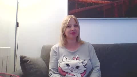 Marlyn online show from December 9, 9:26 pm