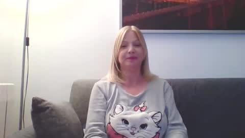 Marlyn online show from December 10, 12:28 am