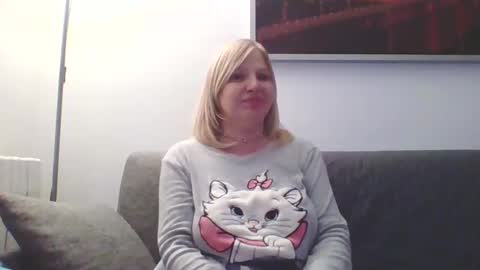 Marlyn online show from January 10, 8:59 pm