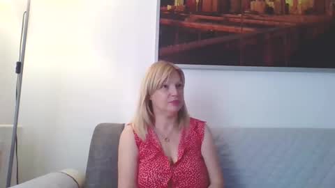 Marlyn online show from September 26, 11:03 am