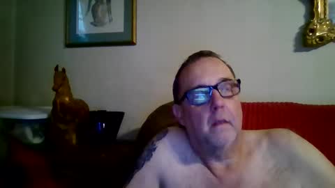 lovesummer69 online show from May 4, 11:23 pm