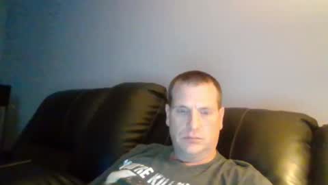 Snapshot of lovetocum37 chatting on December 14, 4:01 am lovetocum37 online show from December 14, 4:01 am