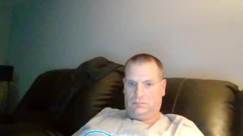 Snapshot of lovetocum37 chatting on January 23, 3:58 am lovetocum37 online show from January 23, 3:58 am