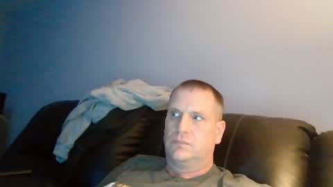 Snapshot of lovetocum37 chatting on February 12, 4:12 am lovetocum37 online show from February 12, 4:12 am