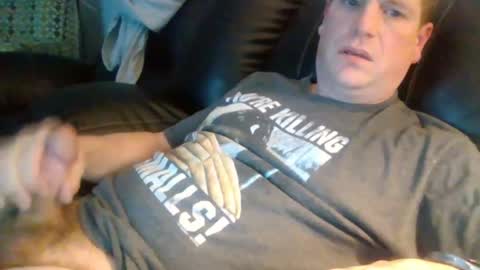 Snapshot of lovetocum37 chatting on March 5, 4:24 am lovetocum37 online show from March 5, 4:24 am