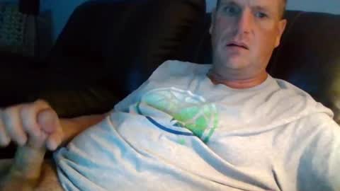 Snapshot of lovetocum37 chatting on September 29, 1:33 am lovetocum37 online show from September 29, 1:33 am