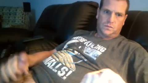 Snapshot of lovetocum37 chatting on November 3, 7:37 pm lovetocum37 online show from November 3, 7:37 pm