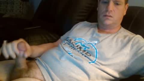 lovetocum37 online show from February 4, 7:42 pm