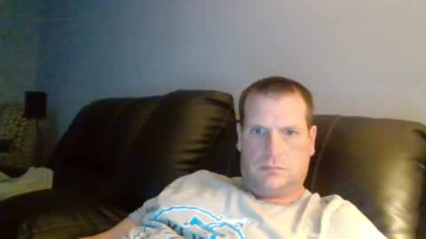 Snapshot of lovetocum37 chatting on March 30, 12:22 am lovetocum37 online show from March 30, 12:22 am