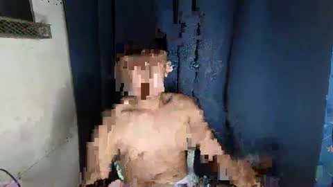 Snapshot of lovetosuckxox chatting on February 12, 2:10 pm lovetosuckxox online show from February 12, 2:10 pm