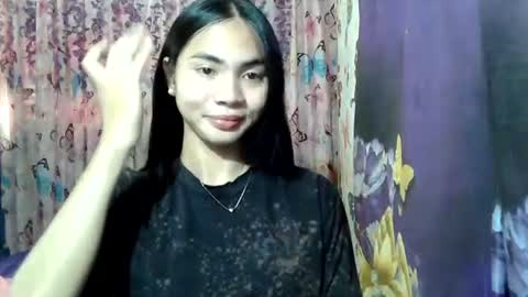 Snapshot of loving_rhean chatting on August 5, 3:20 am loving_rhean online show from August 5, 3:20 am
