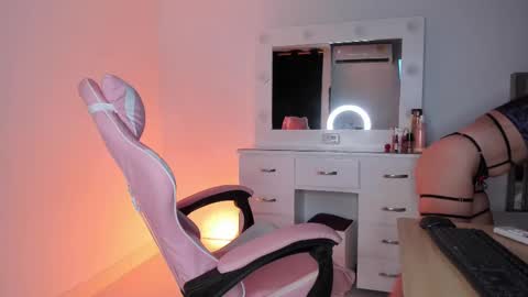 Snapshot of lovingdarcy_ chatting on September 24, 11:08 pm Susana online show from September 24, 11:08 pm