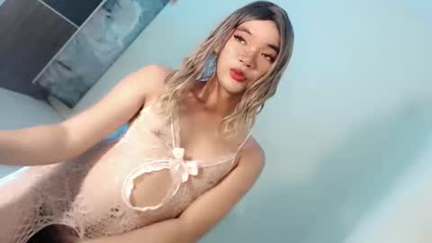 Snapshot of lovingmonaru969 chatting on September 20, 1:01 pm Lovingmonaru969 online show from September 20, 1:01 pm