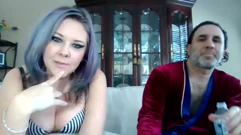 lovleybutwild online show from January 14, 6:24 pm