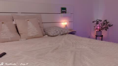    .       online show from February 2, 12:24 pm