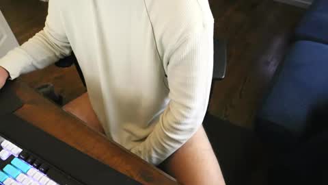 Lee online show from December 2, 6:43 pm