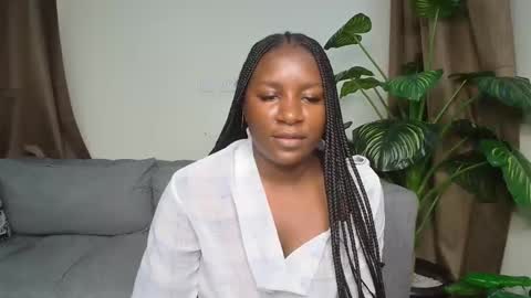 loyalcutie online show from February 14, 4:53 am