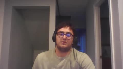 Snapshot of lpop81020 chatting on May 30, 9:39 am lpop81020 online show from May 30, 9:39 am