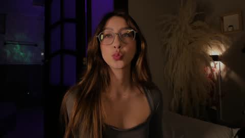 Snapshot of lua_ferch_ chatting on December 17, 2:55 pm ---Goys incredible photographs online show from December 17, 2:55 pm