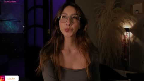Snapshot of lua_ferch_ chatting on December 17, 5:58 pm ---Goys incredible photographs online show from December 17, 5:58 pm