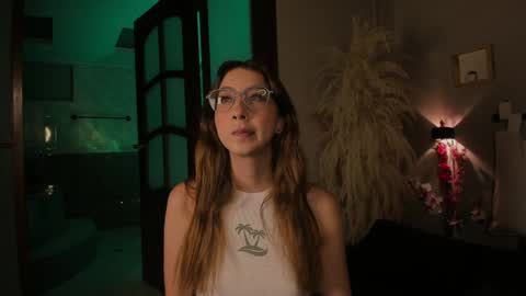Snapshot of lua_ferch_ chatting on January 9, 12:09 pm ---Goys incredible photographs online show from January 9, 12:09 pm